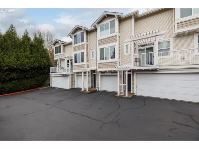 MLS: 552649754 Condo For Sale