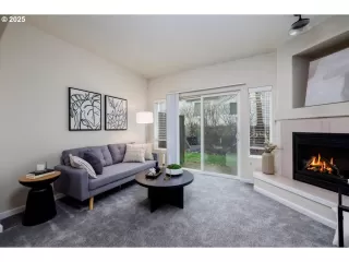 Photo #3: 552649754 Listing