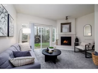 Photo #4: 552649754 Listing