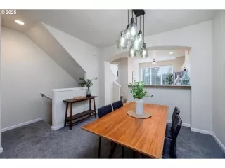 Photo #6: 552649754 Listing