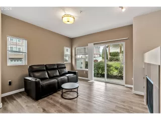 Photo #6: 553797710 Listing 