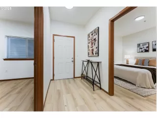 Photo #5: 554695597 Listing