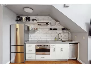 Photo #1: 555308087 Listing