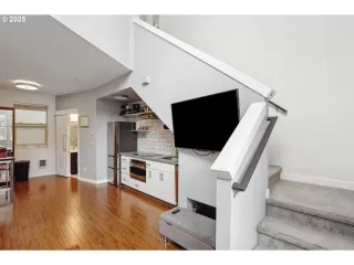 Photo #4: 555308087 Listing