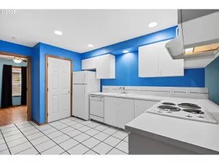 Photo #3: 555372985 Listing 