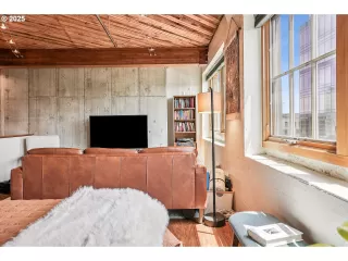 Photo #2: 555675669 Listing