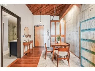 Photo #3: 555675669 Listing