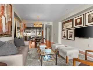 Photo #2: 556178432 Listing