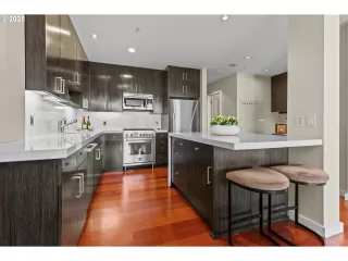 Photo #5: 556178432 Listing