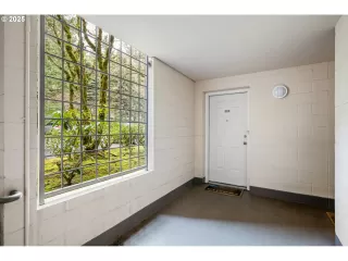 Photo #2: 556489198 Listing 