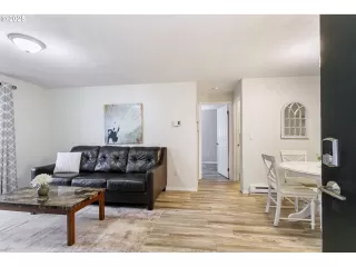 Photo #3: 557001421 Listing