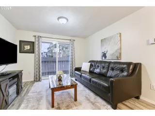 Photo #6: 557001421 Listing