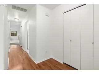 Photo #1: 557297053 Listing