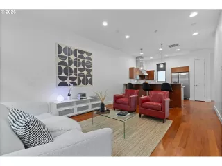Photo #3: 557678934 Listing 