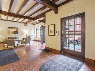 Photo #3: 557812914 Listing 