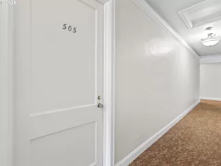 Photo #6: 557812914 Listing 