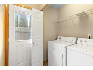 Photo #5: 558141662 Listing 