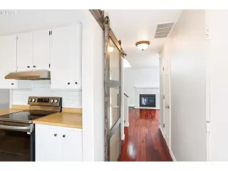 Photo #2: 558227138 Listing 