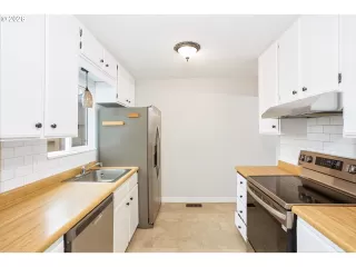 Photo #3: 558227138 Listing 