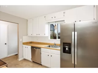 Photo #4: 558227138 Listing 