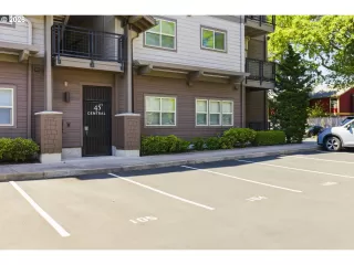 Photo #4: 558736703 Listing