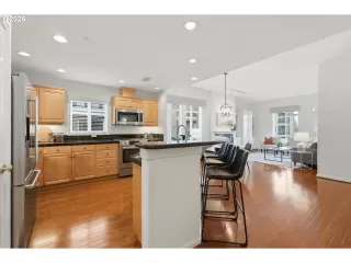 Photo #4: 559548117 Listing 