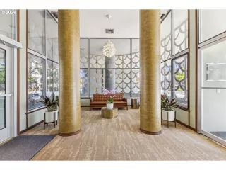 Photo #3: 559574330 Listing 