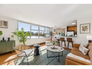 Photo #6: 559574330 Listing 