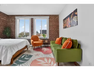 Photo #3: 560610955 Listing