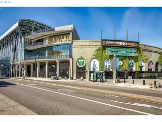 Photo #3: 560649132 Listing 