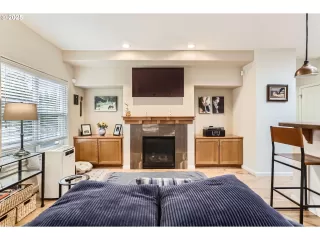 Photo #6: 560894771 Listing 