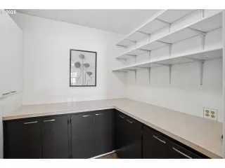 Photo #5: 561128405 Listing