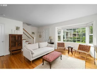 Photo #5: 561176354 Listing