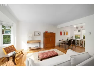 Photo #6: 561176354 Listing