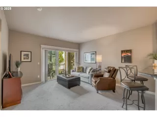 Photo #5: 561512578 Listing 