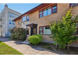 Photo #2: 561805685 Listing 