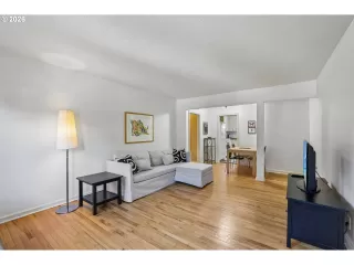 Photo #4: 561805685 Listing 