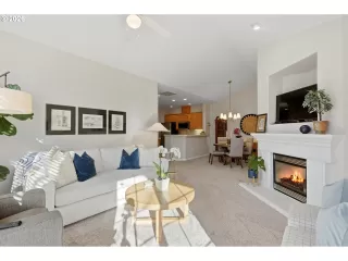 Photo #2: 561882858 Listing 