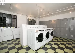 Photo #6: 562379480 Listing 