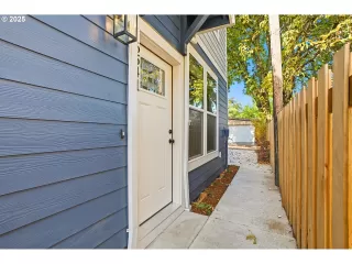 Photo #1: 562400329 Listing 