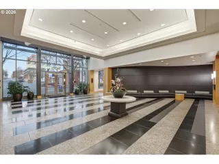 Photo #4: 562411022 Listing
