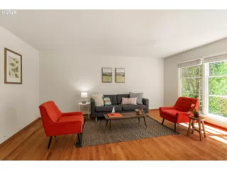 Photo #2: 562699872 Listing 