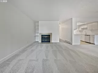 Photo #2: 562875631 Listing