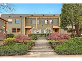 More Details about MLS # 562920625 : 2025 SE CARUTHERS ST 11