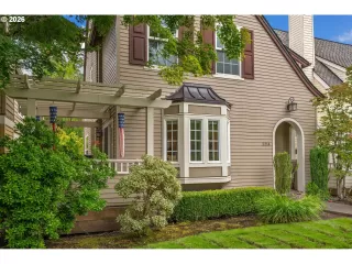 Photo #2: 563272636 Listing