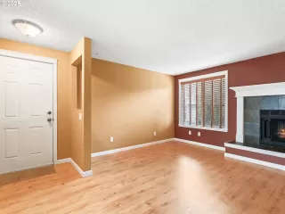 Photo #6: 563393787 Listing