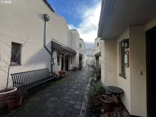 Photo #3: 563435703 Listing 