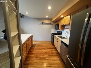 Photo #4: 563435703 Listing 