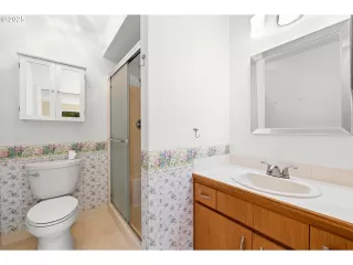 Photo #6: 563586452 Listing