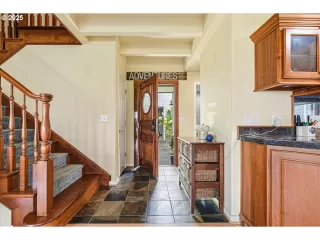 Photo #2: 564248341 Listing 